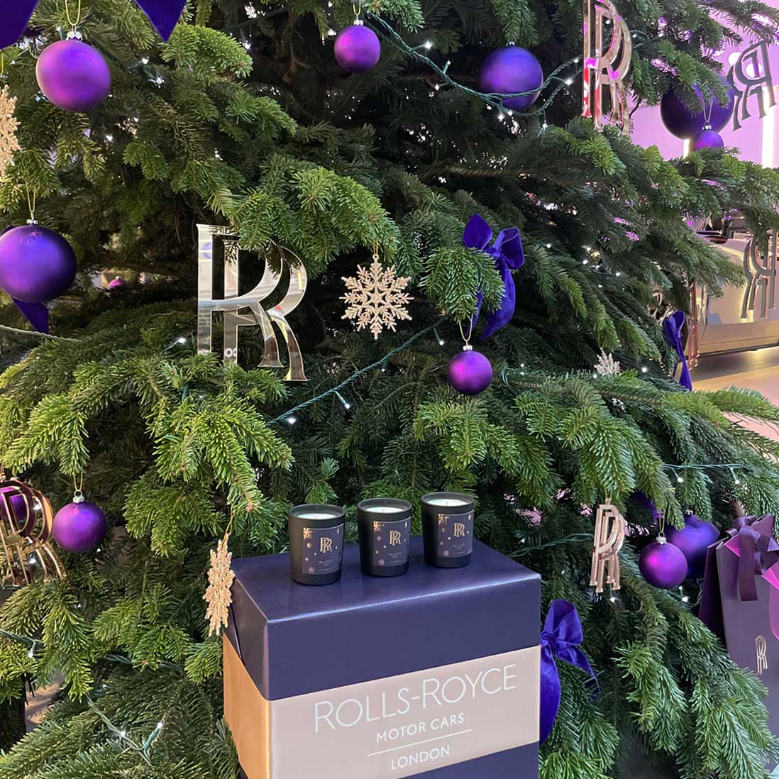 BESPOKE CHRISTMAS TREE